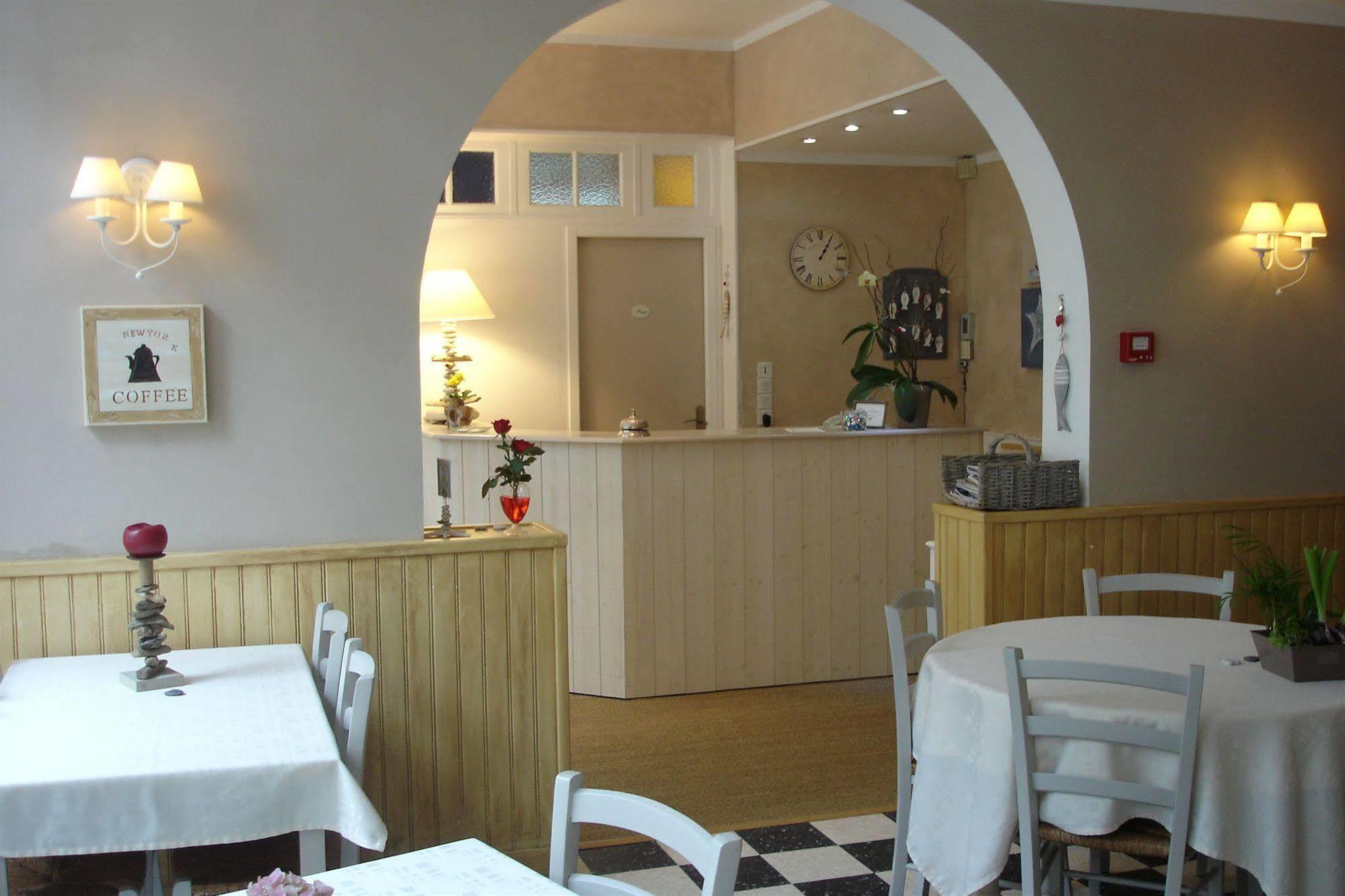 Hotel Des Falaises Villers-sur-Mer Εξωτερικό φωτογραφία